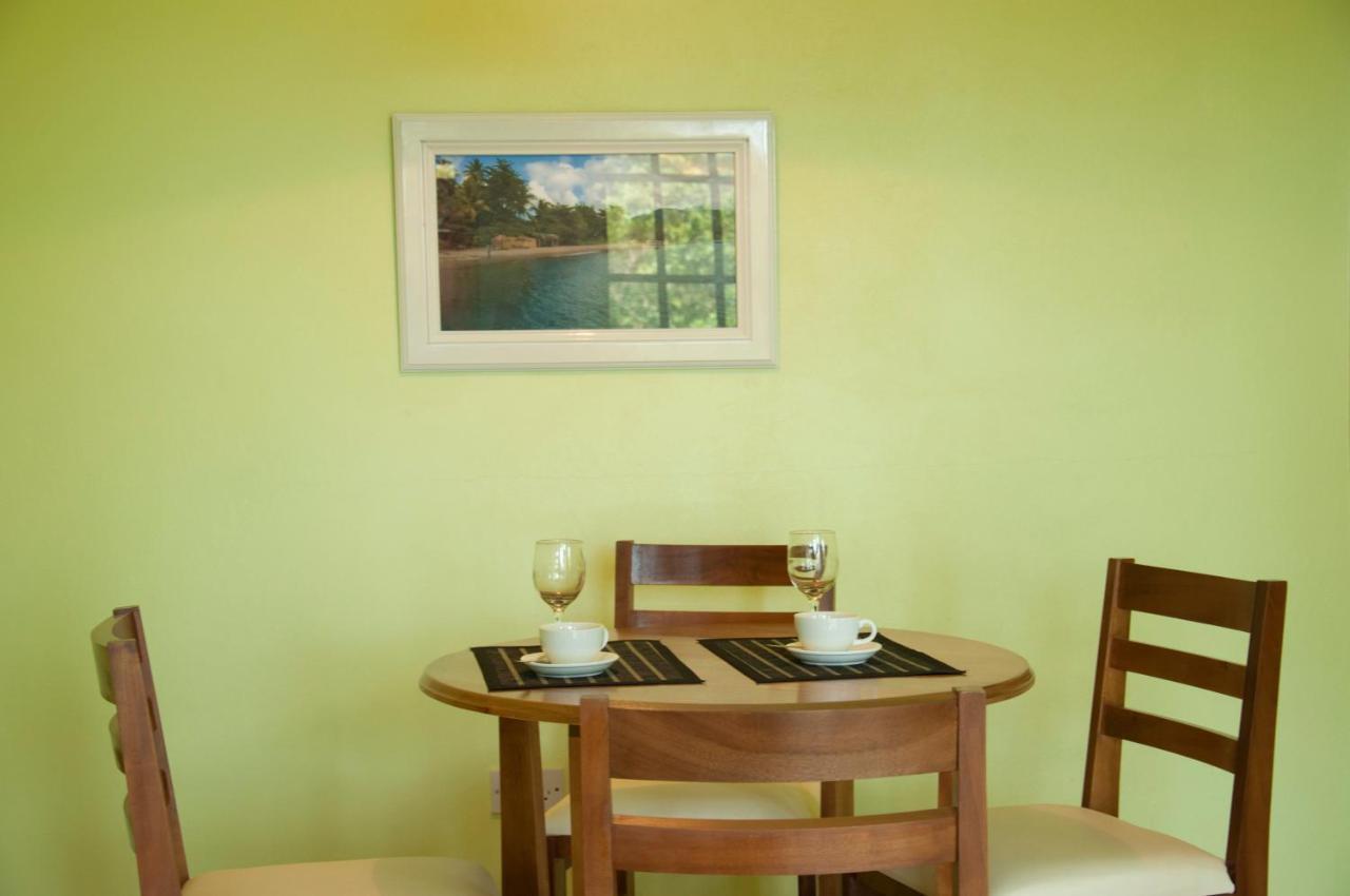 Diamond View Cottages Roseau Habitación foto